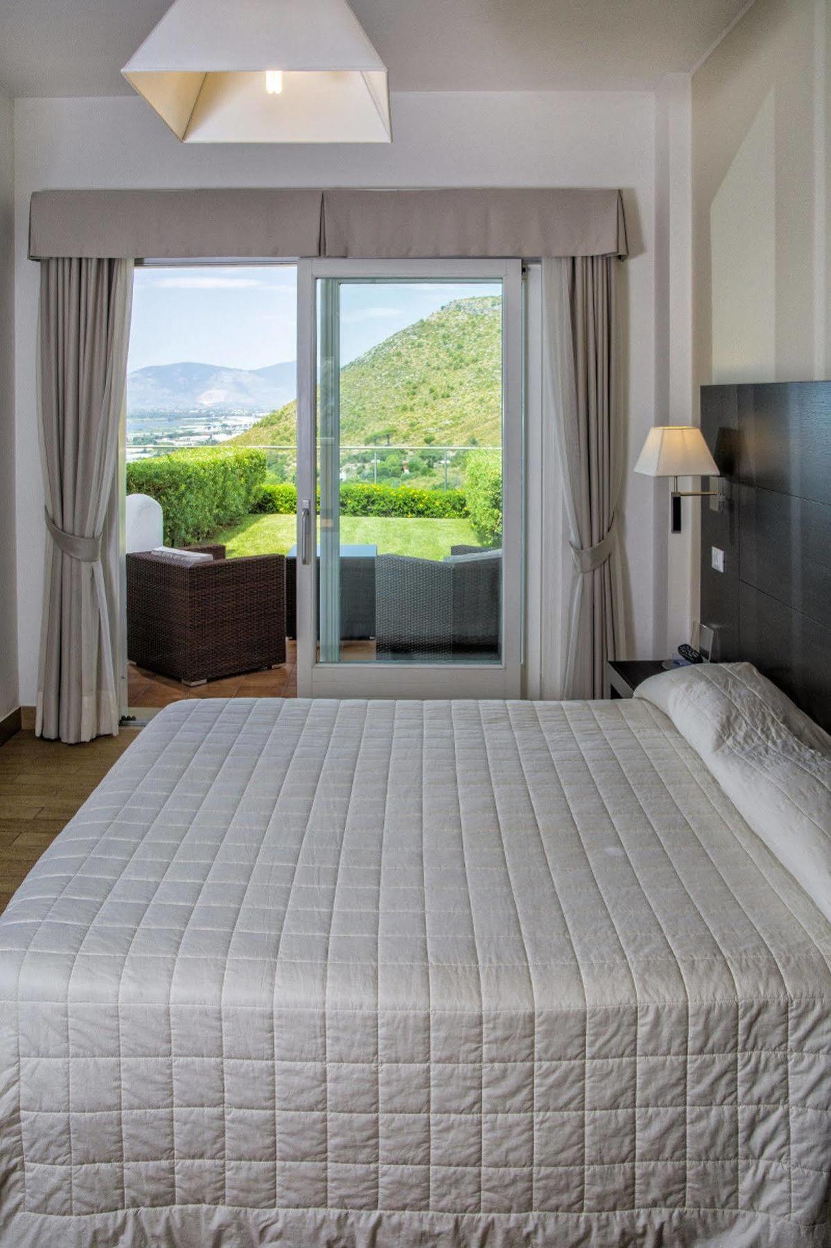 Moresco Park Hotel Sperlonga Dış mekan fotoğraf